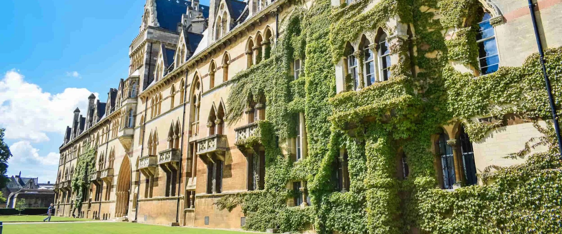 Your Ultimate Guide to Personal Statements and Reference Letters for UK University Admissions