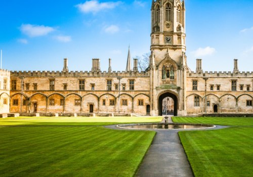 A Comprehensive Guide to UK University Admissions for International Students